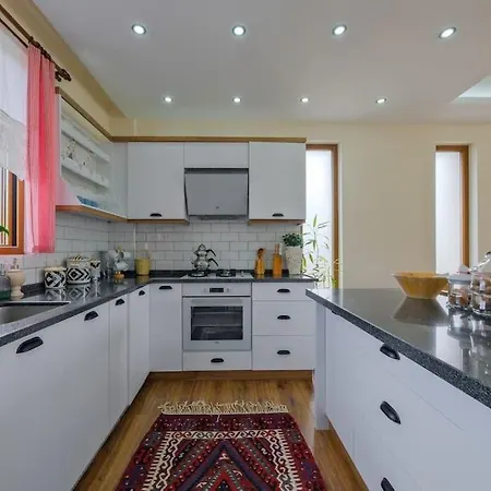 Modern, Havuzlu Lux